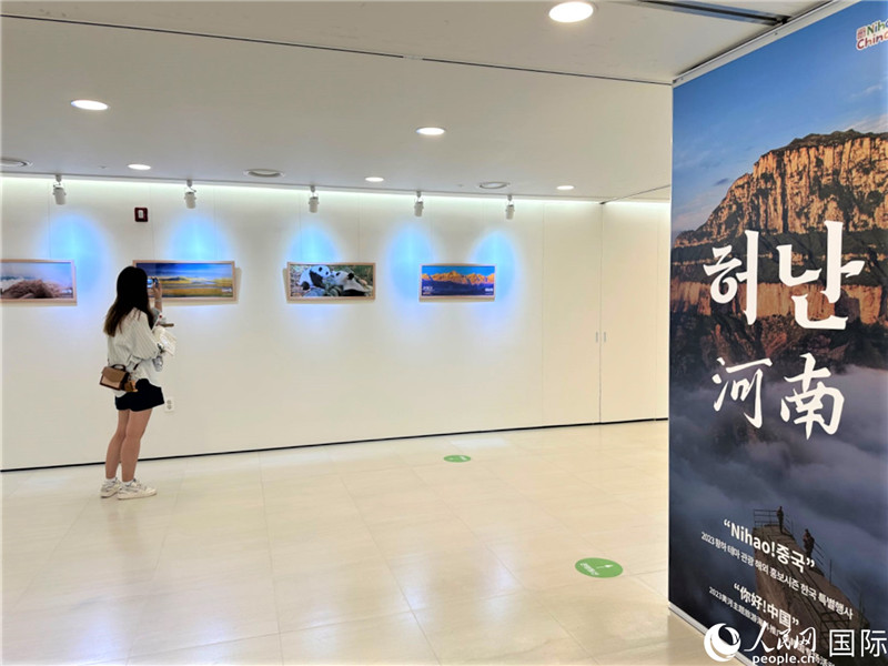 2.民眾參觀“看九曲黃河 聽華夏故事”主題展。人民網記者 馬菲攝