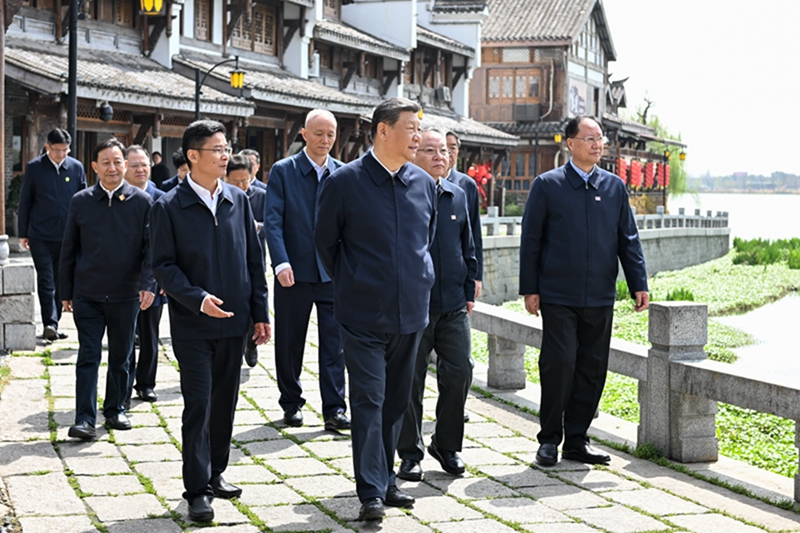 2024年3月19日，習近平總書記在湖南常德河街考察。