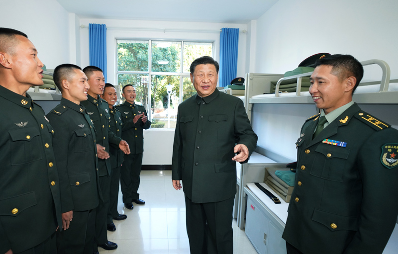 2020年1月19日，習近平主席視察駐云南部隊，深入邊防一線，看望慰問官兵。
