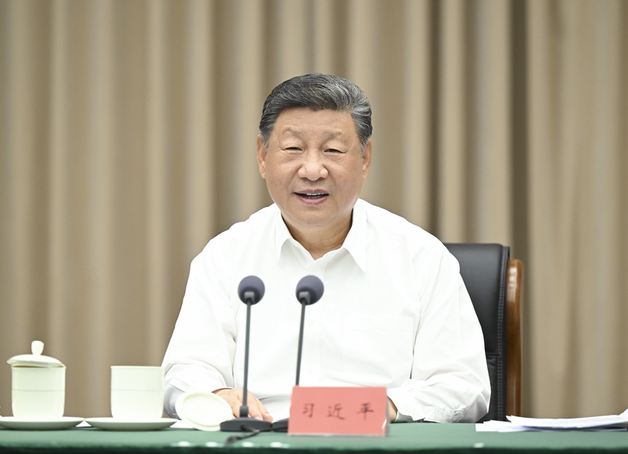 2025年11月6日，中共中央總書記、國家主席、中央軍委主席習近平在海南三亞聽取海南自貿港建設工作匯報，發(fā)表了重要講話。新華社記者 謝環(huán)馳攝