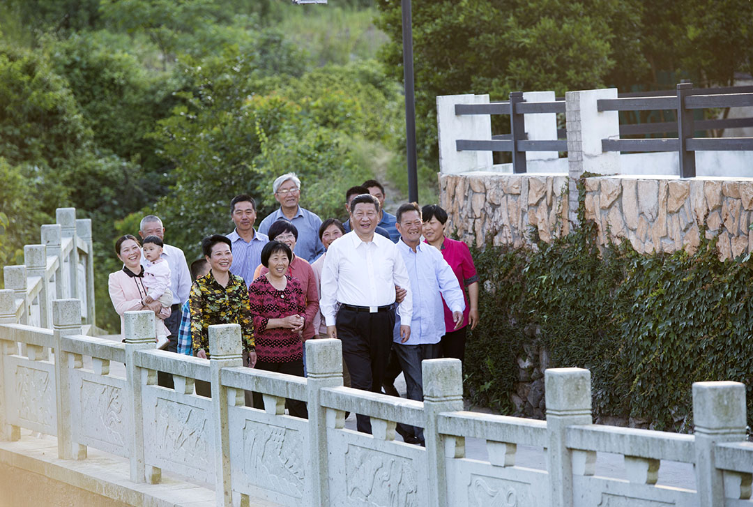 2015年5月25日，習近平總書記在浙江考察調研時，來到舟山定海區看望當地群眾。