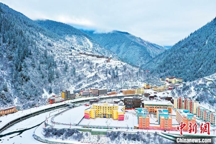 壤塘的雪后美景。 壤塘縣融媒體中心供圖