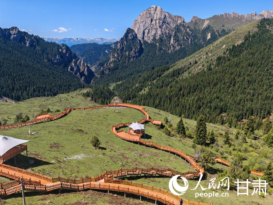 最美自駕公路——江迭公路沿途美景。人民日?qǐng)?bào)記者 銀燕攝