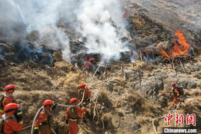 山地滅火訓練。　西藏森林消防總隊特勤大隊 供圖