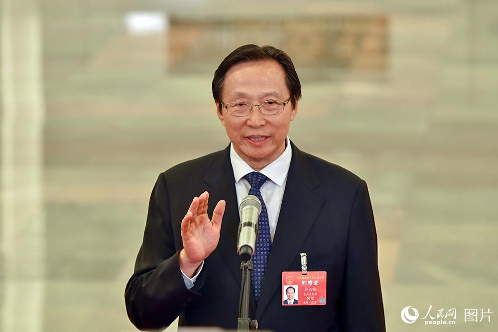 農業農村部部長韓長賦回答記者提問。